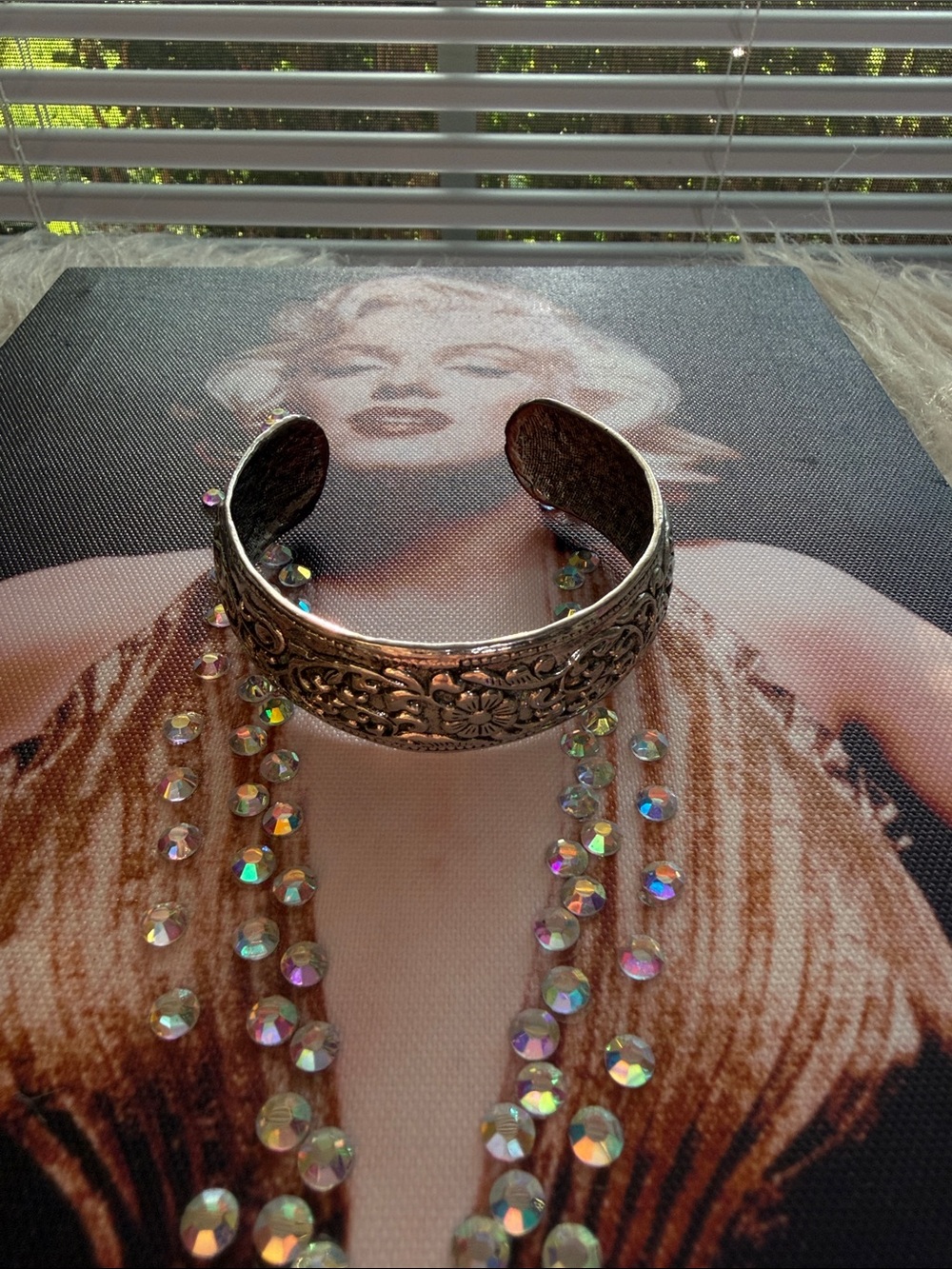 Vintage-Inspired Silver Floral Cuff Bracelet - Silver
